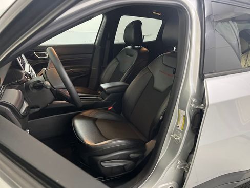 Used 2024 Jeep Compass Trailhawk image 19