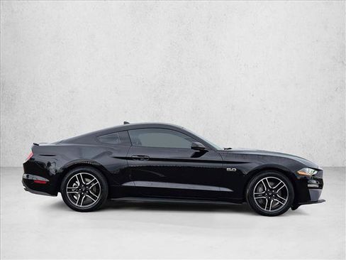 Used 2022 Ford Mustang GT RWD image 4