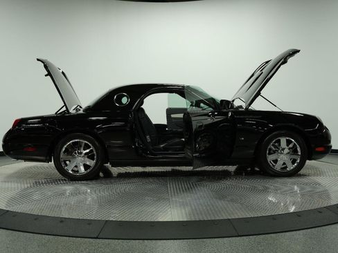 Used 2003 Ford Thunderbird RWD image 11