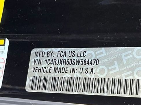 Used 2025 Jeep Wrangler Unlimited Rubicon 4xe w/ Convenience Group image 28