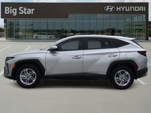 Used 2026 Hyundai Tucson SE FWD image 2