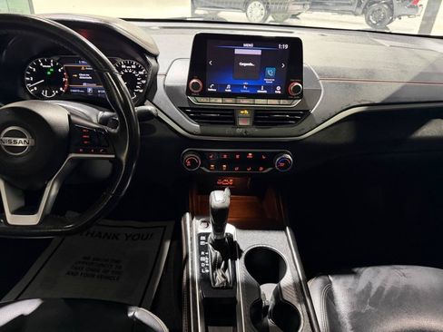 Used 2022 Nissan Altima 2.5 SR w/ Midnight Edition Package FWD image 22
