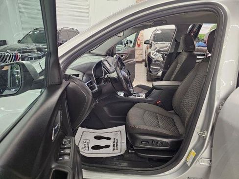 Used 2021 Chevrolet Equinox LT w/ Driver Convenience Package AWD/4WD image 29