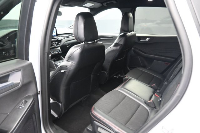 Used 2025 Ford Escape ST-Line Select AWD/4WD image 12