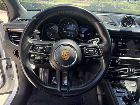 Used 2022 Porsche Macan AWD/4WD image 22