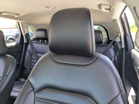 Used 2024 Ford Edge SEL AWD/4WD image 14