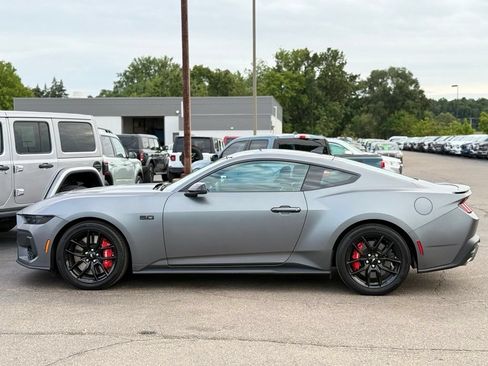 Used 2025 Ford Mustang GT Premium RWD image 41