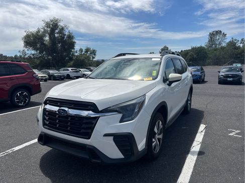 Used 2025 Subaru Ascent Premium AWD/4WD image 1