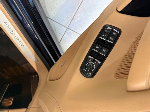 Used 2016 Porsche Panamera 4 Edition w/ Premium Package Plus AWD/4WD image 6