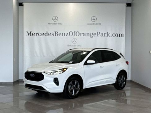 Used 2023 Ford Escape ST-Line Select AWD/4WD image 1