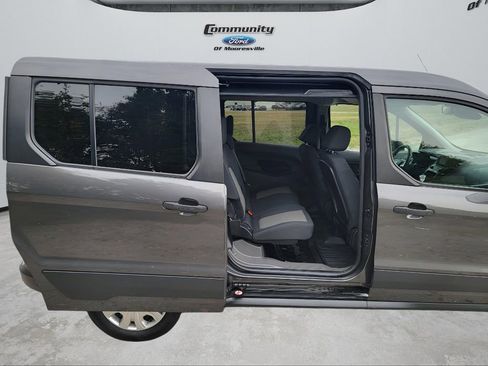 Used 2021 Ford Transit Connect XL image 32