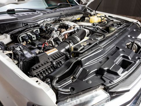 Used 2022 Ford F250 Platinum w/ FX4 Off-Road Package image 41