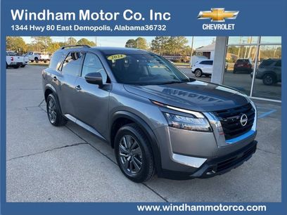 Used 2024 Nissan Pathfinder SV