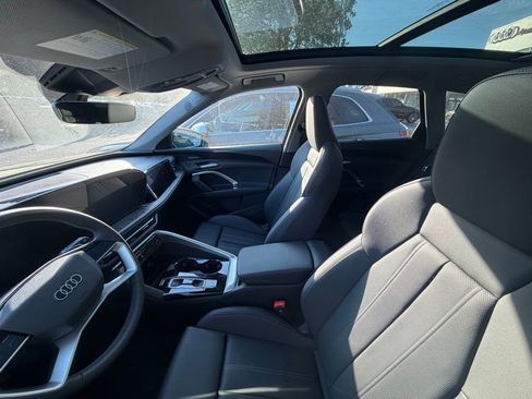Used 2025 Audi Q5 Prestige image 13