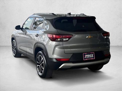 Used 2025 Chevrolet TrailBlazer LT image 3