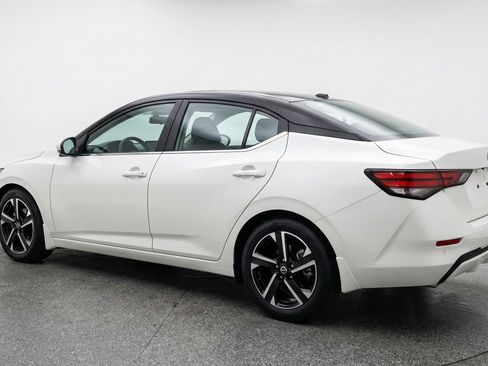 Used 2025 Nissan Sentra SV FWD image 6