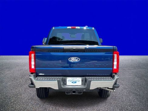 New 2027 Ford F250 XLT w/ FX4 Off-Road Package AWD/4WD image 4