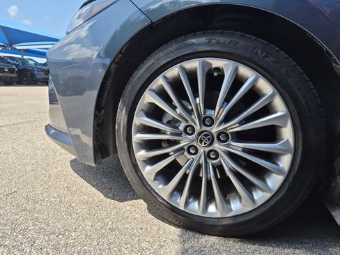 Used 2021 Toyota Avalon Limited FWD image 30
