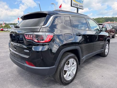 Used 2022 Jeep Compass Latitude w/ Convenience Group AWD/4WD image 4