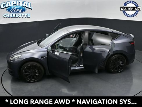 Used 2022 Tesla Model Y Long Range AWD/4WD image 31