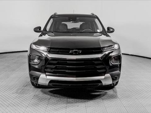 Used 2023 Chevrolet TrailBlazer LT w/ Convenience Package AWD/4WD image 12