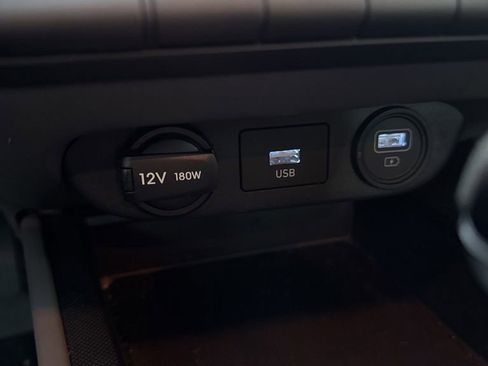 Used 2023 Hyundai Elantra SEL image 26