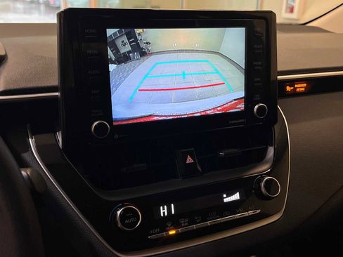 Certified 2022 Toyota Corolla LE image 25