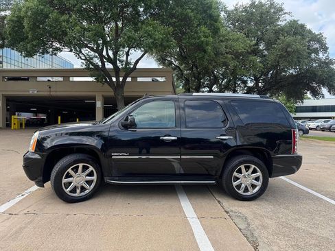 Used 2012 GMC Yukon Denali AWD/4WD image 3