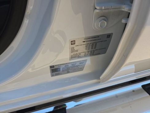 Used 2024 GMC Sierra 1500 SLT RWD image 32