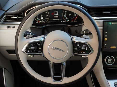 Used 2025 Jaguar F-PACE R-Dynamic S image 16