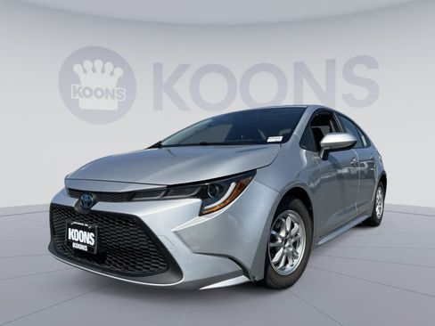 Used 2022 Toyota Corolla LE FWD image 1