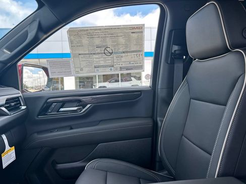 New 2026 GMC Yukon Elevation w/ Elevation Premium Package AWD/4WD image 18