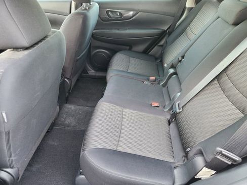 Used 2020 Nissan Rogue S image 25