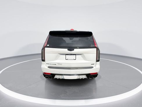 Used 2023 Cadillac Escalade V AWD/4WD image 7