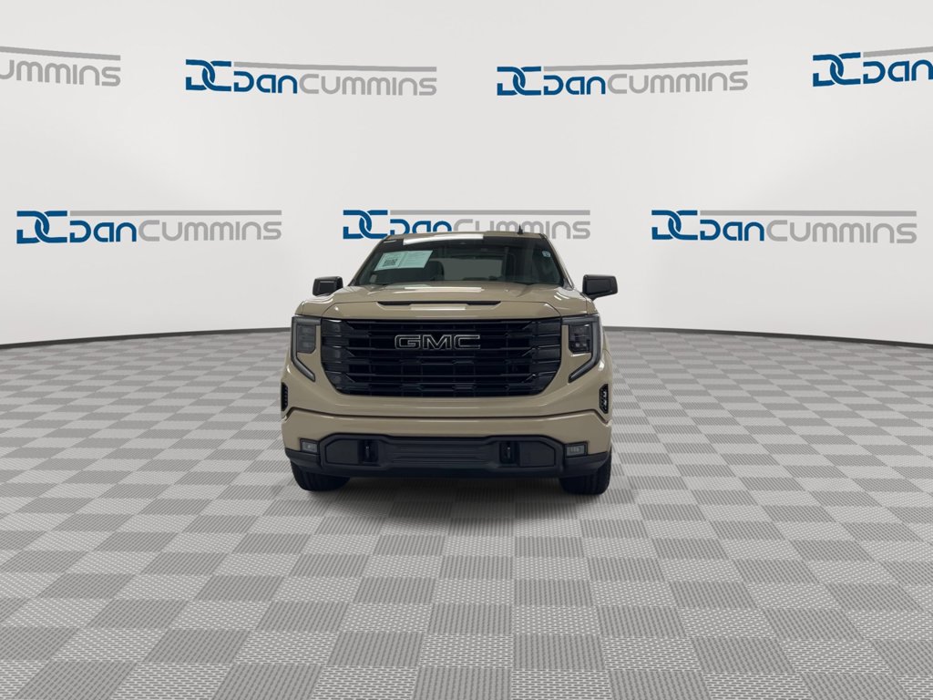 Used 2022 GMC Sierra 1500 Elevation AWD/4WD image 3