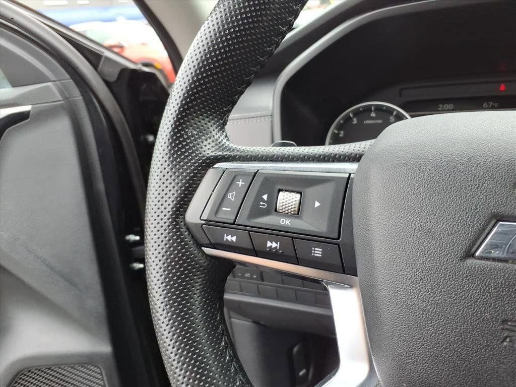 Used 2024 Mitsubishi Outlander SE AWD/4WD image 22
