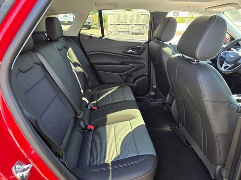 New 2026 Chevrolet Trax LT w/ Sunroof Package FWD image 12