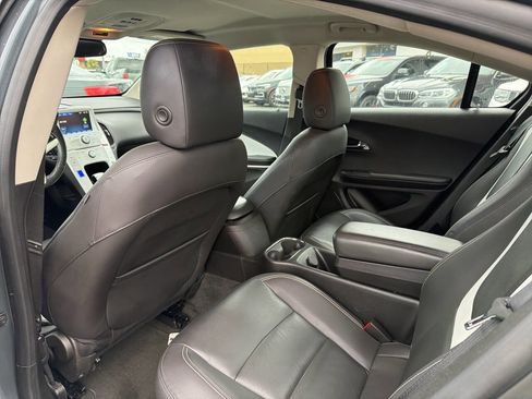 Used 2013 Chevrolet Volt Premium w/ Premium Trim Package image 19