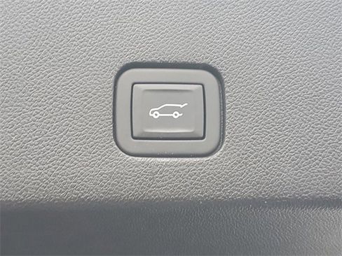 Certified 2024 Cadillac XT6 Premium Luxury w/ Technology Package image 10