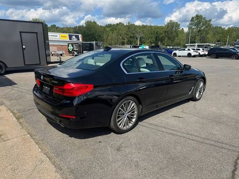 Used 2019 BMW 530i xDrive w/ Premium Package AWD/4WD image 4