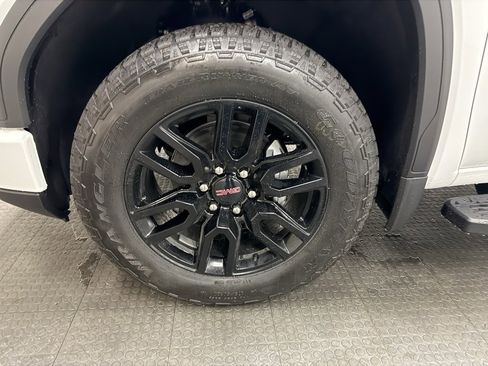 New 2026 GMC Sierra 1500 Elevation image 10