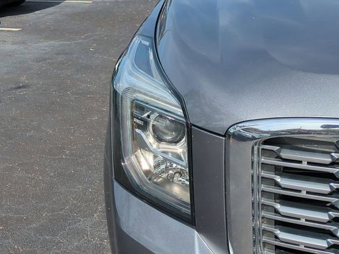 Used 2018 GMC Yukon Denali w/ Open Road Package image 10