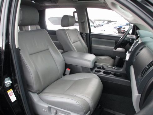 Used 2022 Toyota Sequoia SR5 w/ Premium Package image 22