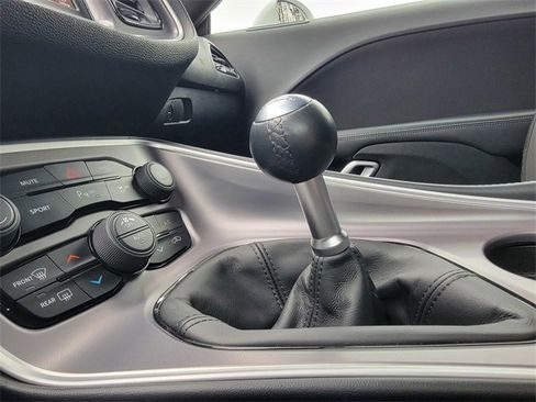 Certified 2022 Dodge Challenger R/T w/ Blacktop Package image 30