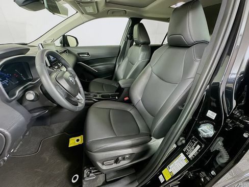 Certified 2025 Toyota Corolla Cross XLE w/ Convenience Package FWD image 20