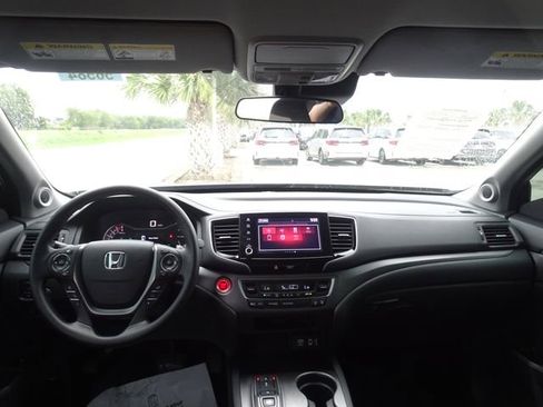 Certified 2022 Honda Ridgeline Sport image 11