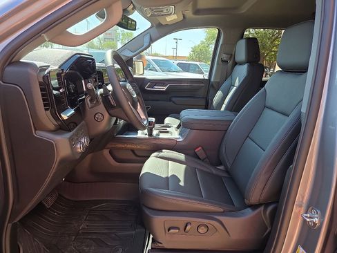 New 2026 GMC Sierra 1500 SLT AWD/4WD image 10