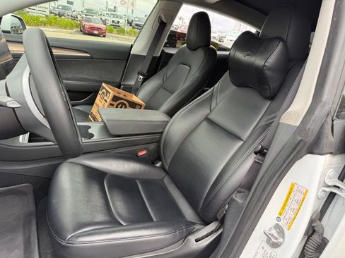 Used 2023 Tesla Model 3 Standard Range RWD image 5