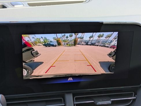 Used 2025 Chevrolet Trax LT w/ Driver Confidence Package image 17