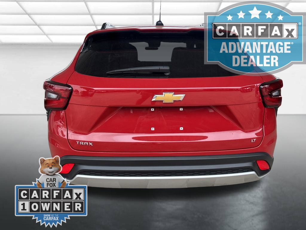 Used 2026 Chevrolet Trax LT FWD image 5